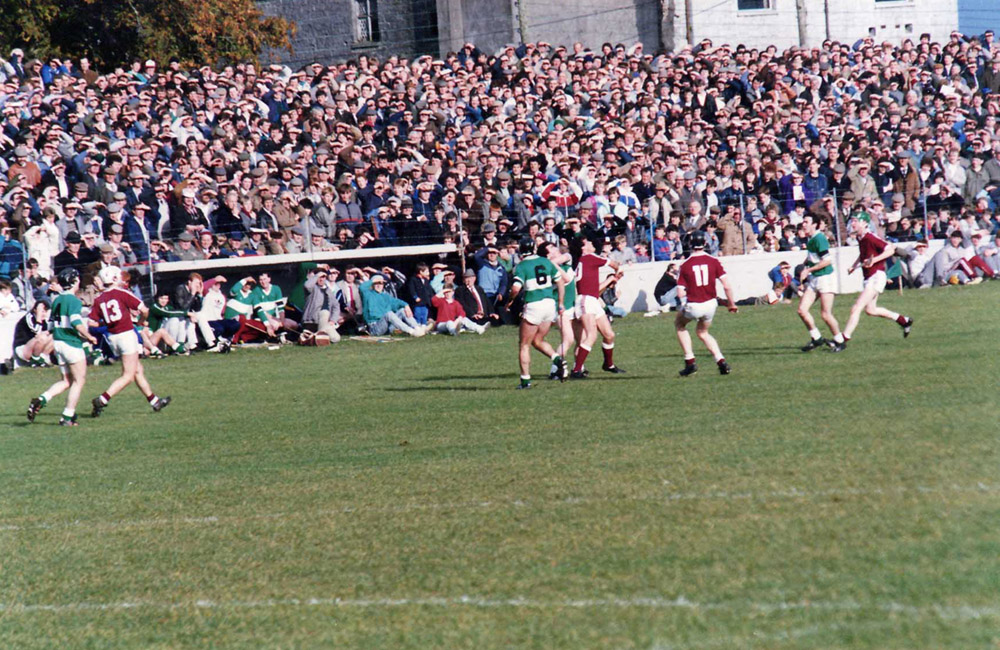 County Senior Final 1987 Slide background